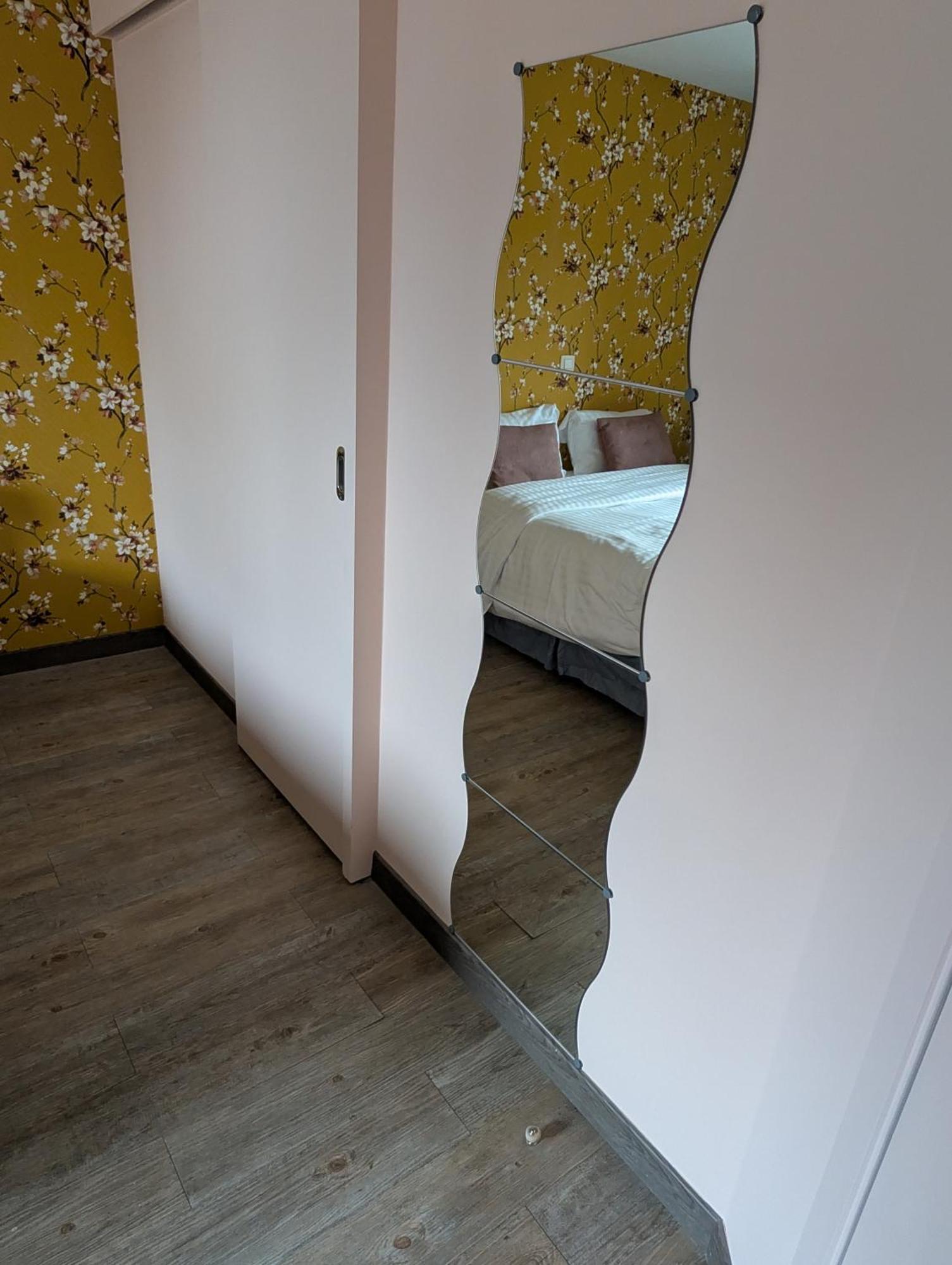 A Fleur De Couette 호텔 Auvelais 외부 사진