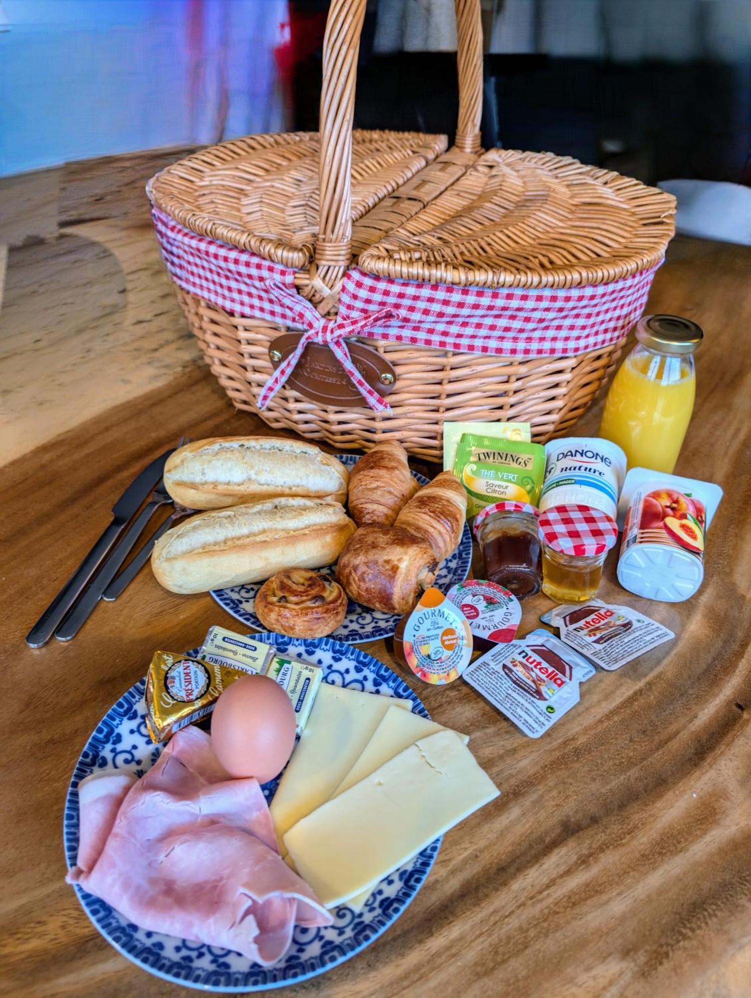A Fleur De Couette 호텔 Auvelais 외부 사진
